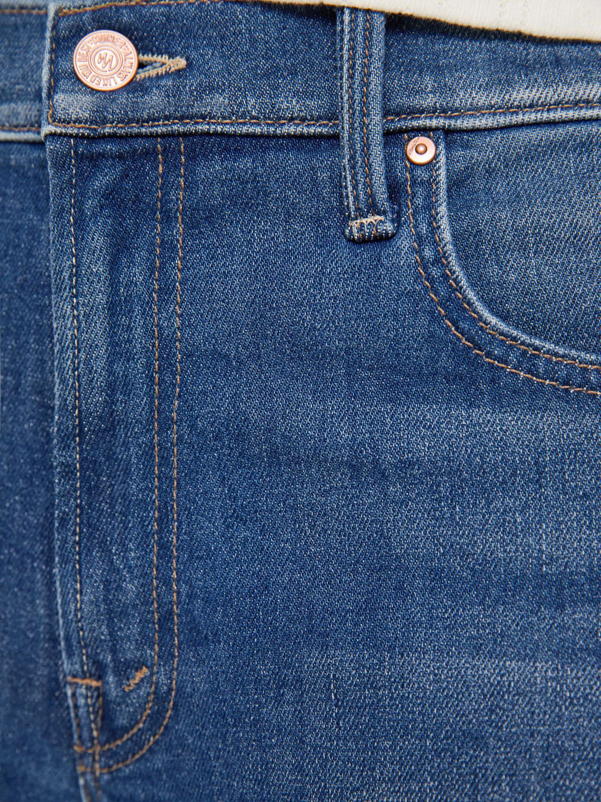The Rerun Zip Sneak in DXE