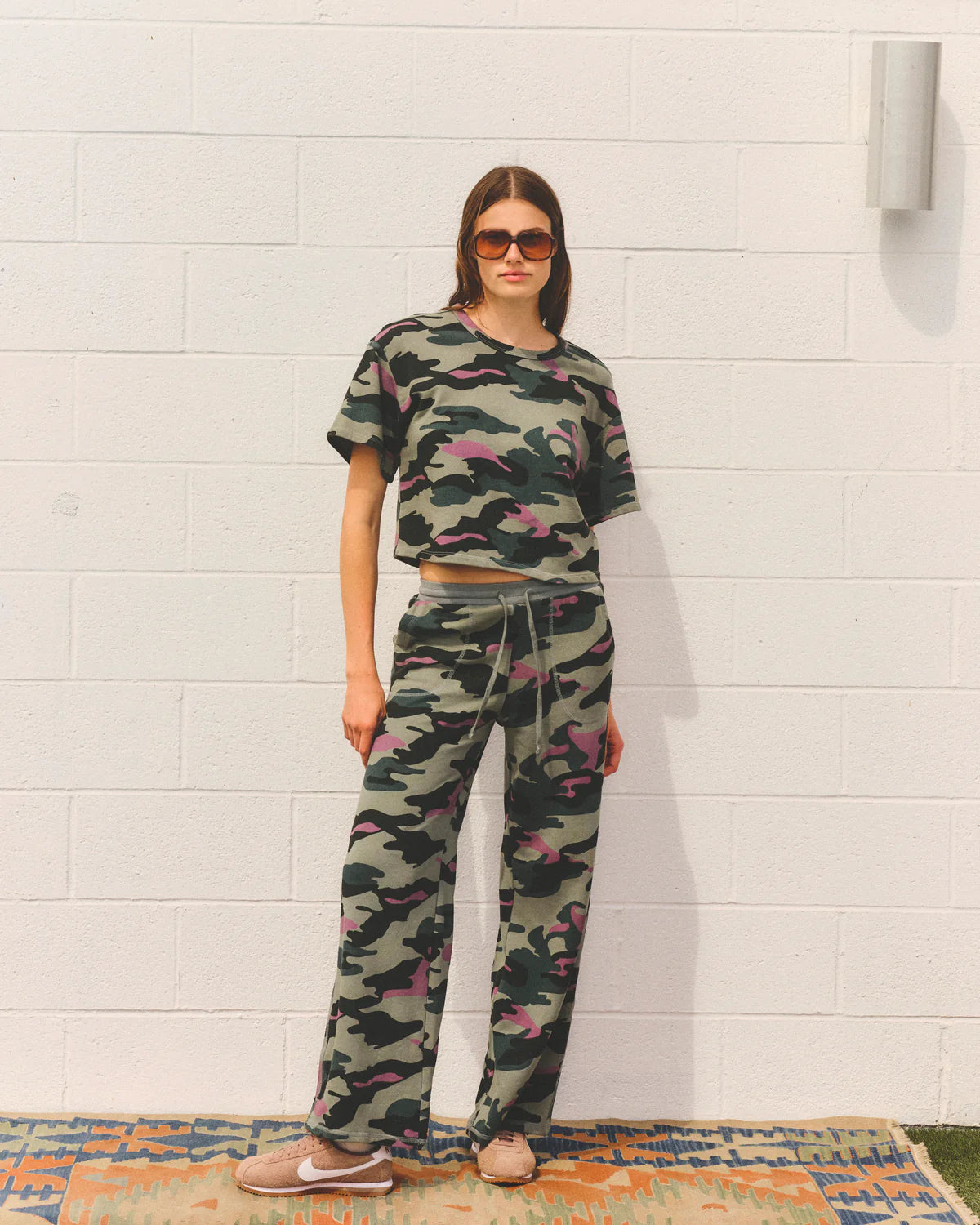 Cropped Sweatshirt Tee in Camo