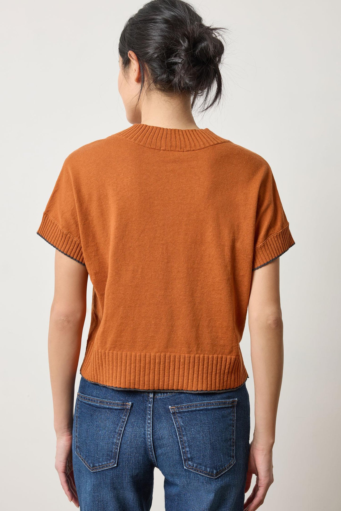 Short Sleeve V-Neck Pullover