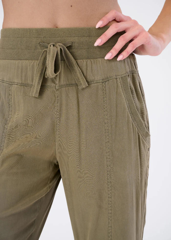 Isa Slit Hem Jogger