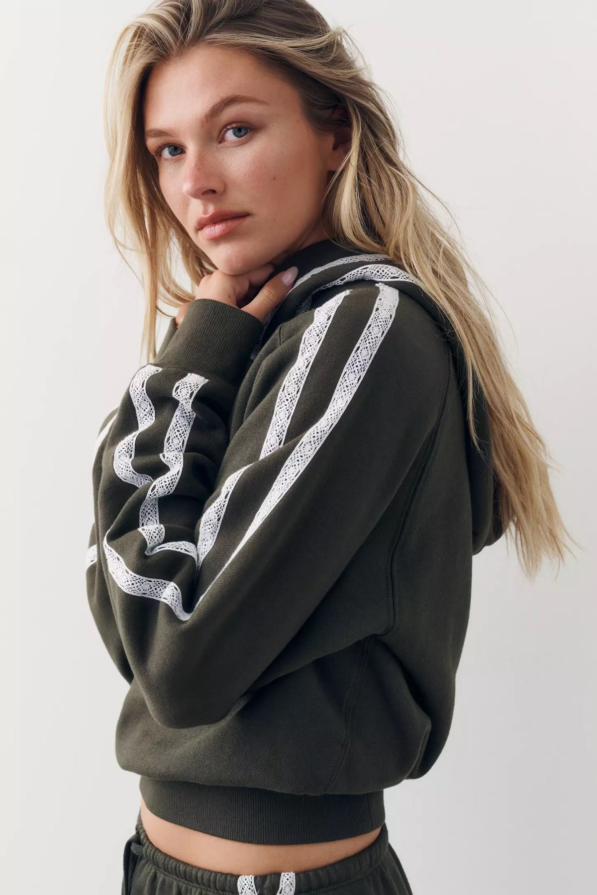 Cropped Hoodie