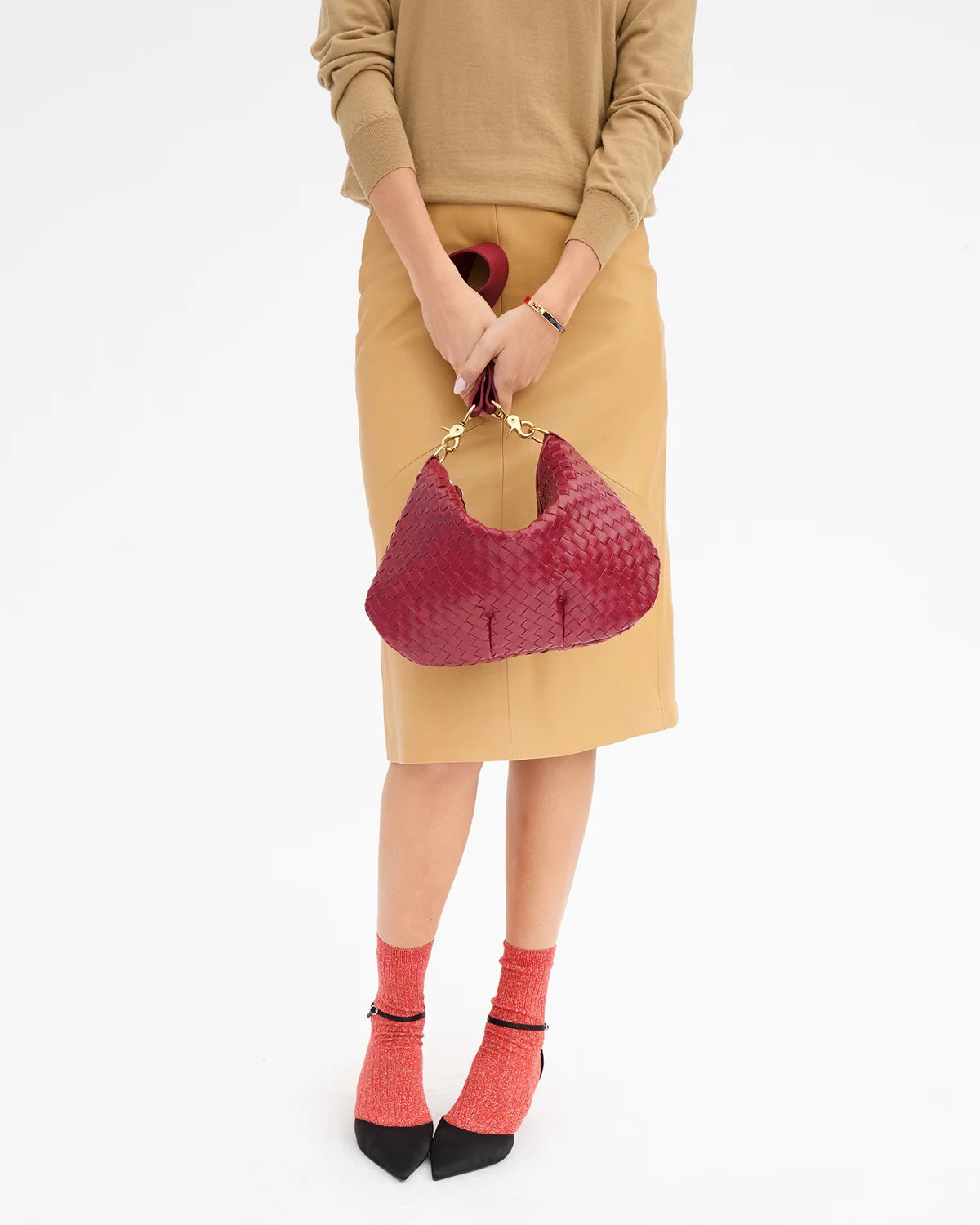 Moyen Messenger in Garnet