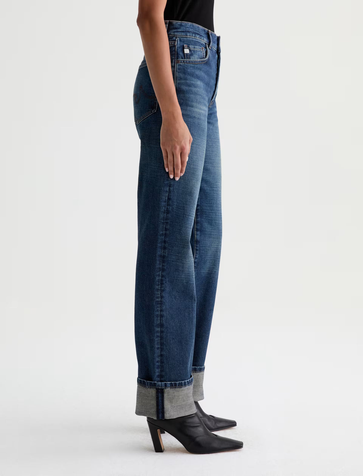 Sydney in Indigo Tone