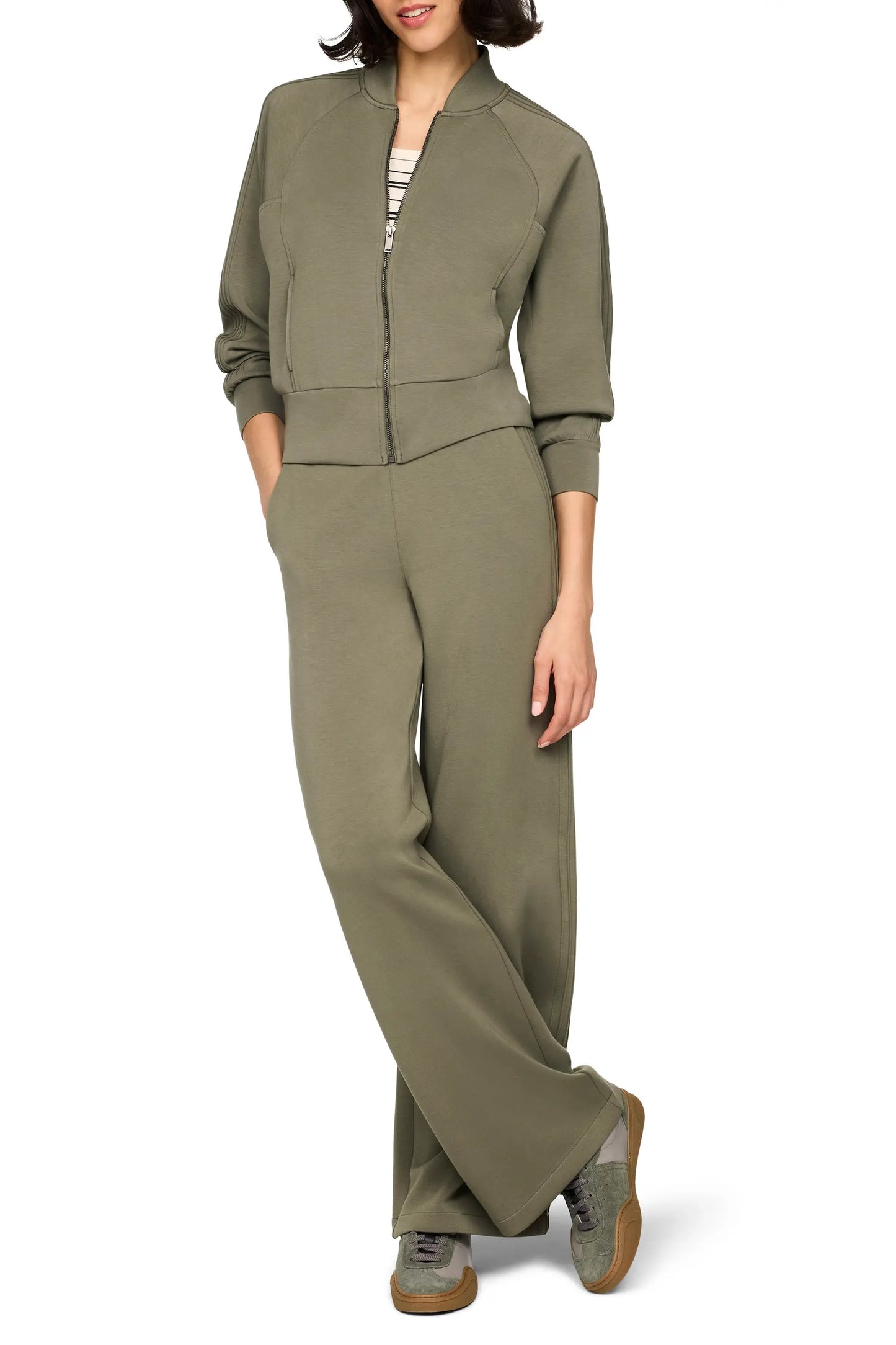 Pintuck Wide Leg Pant