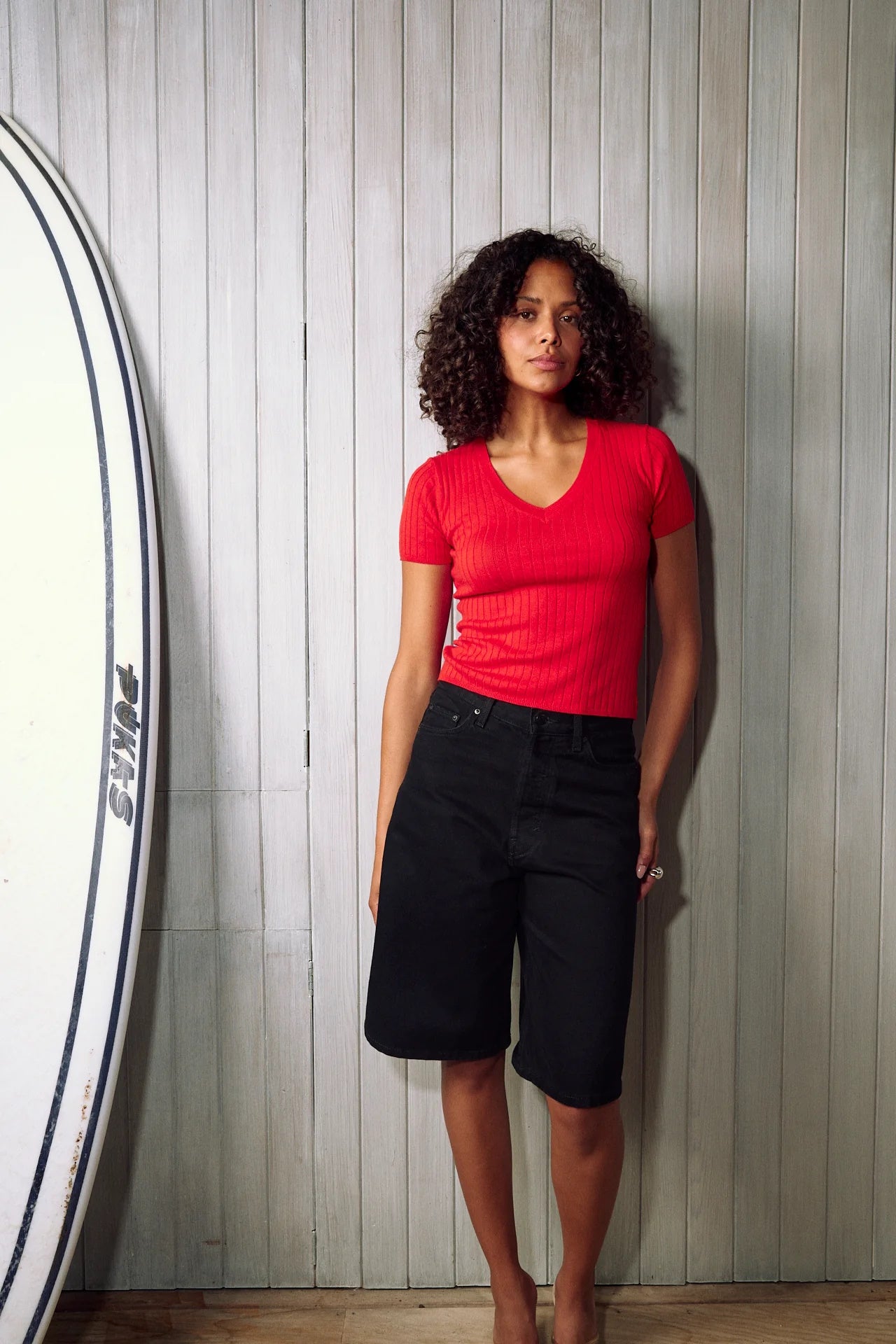 The Barefoot Rib V Tee