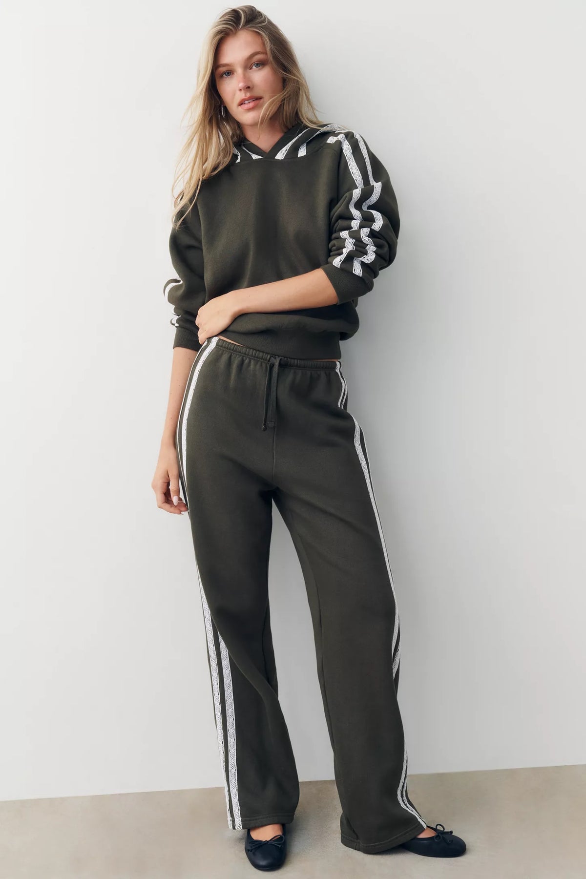 Cropped Hoodie