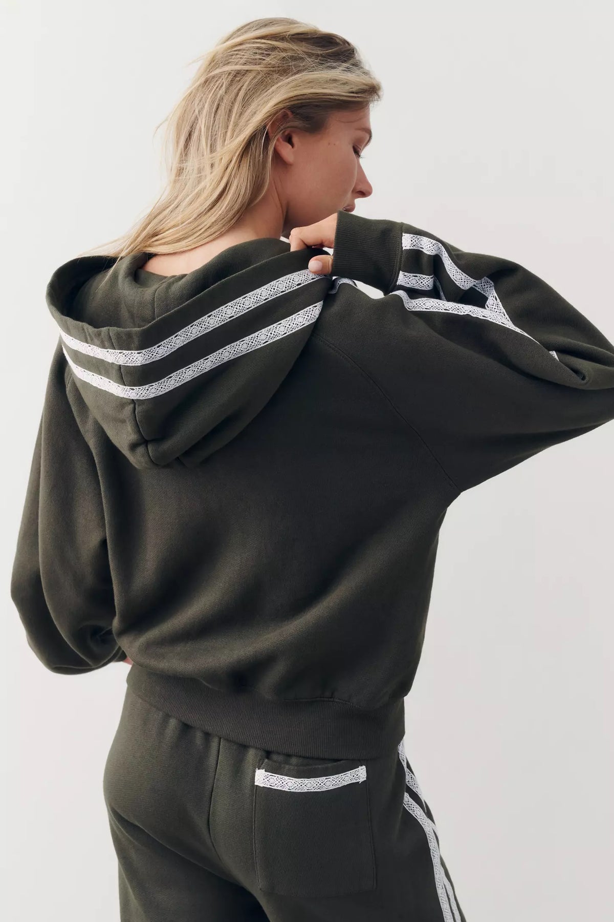 Cropped Hoodie