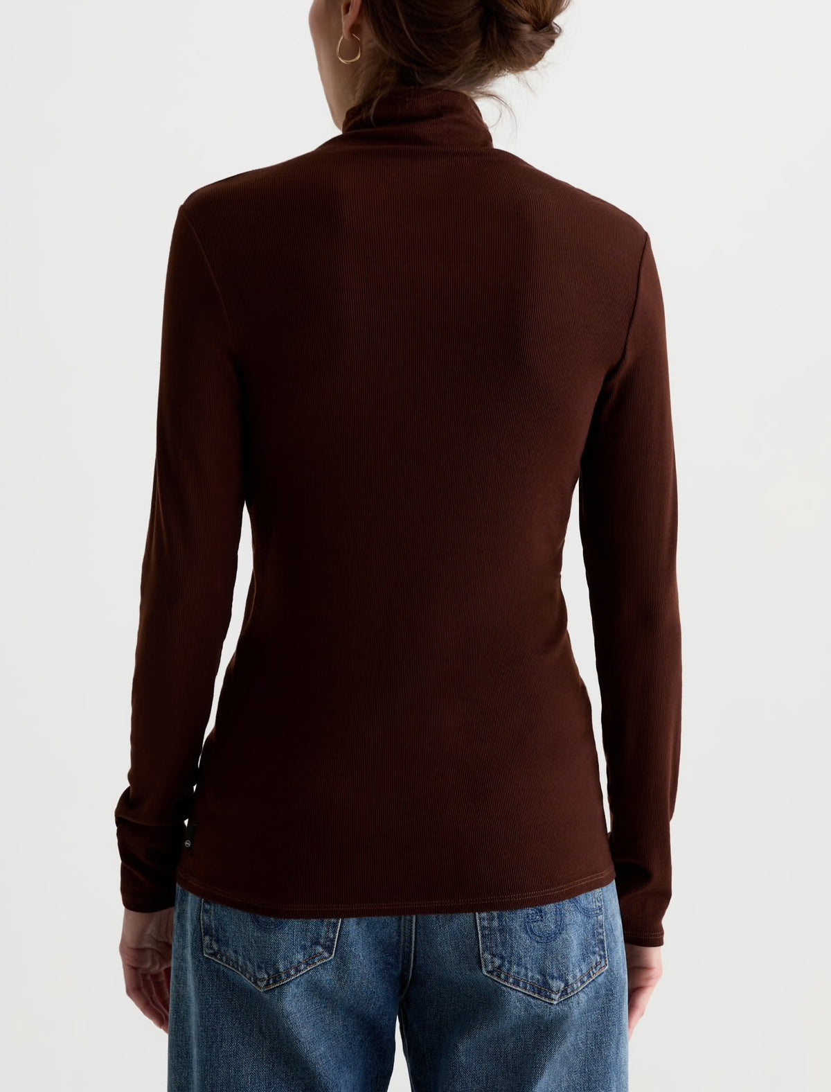 Chelsea Turtleneck in Wood Brown