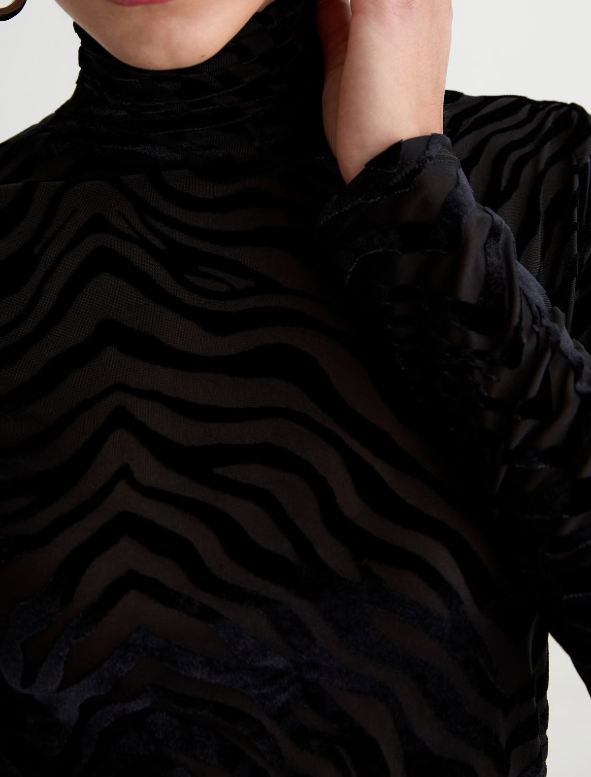 Chelsea Turtleneck in Wild Lines