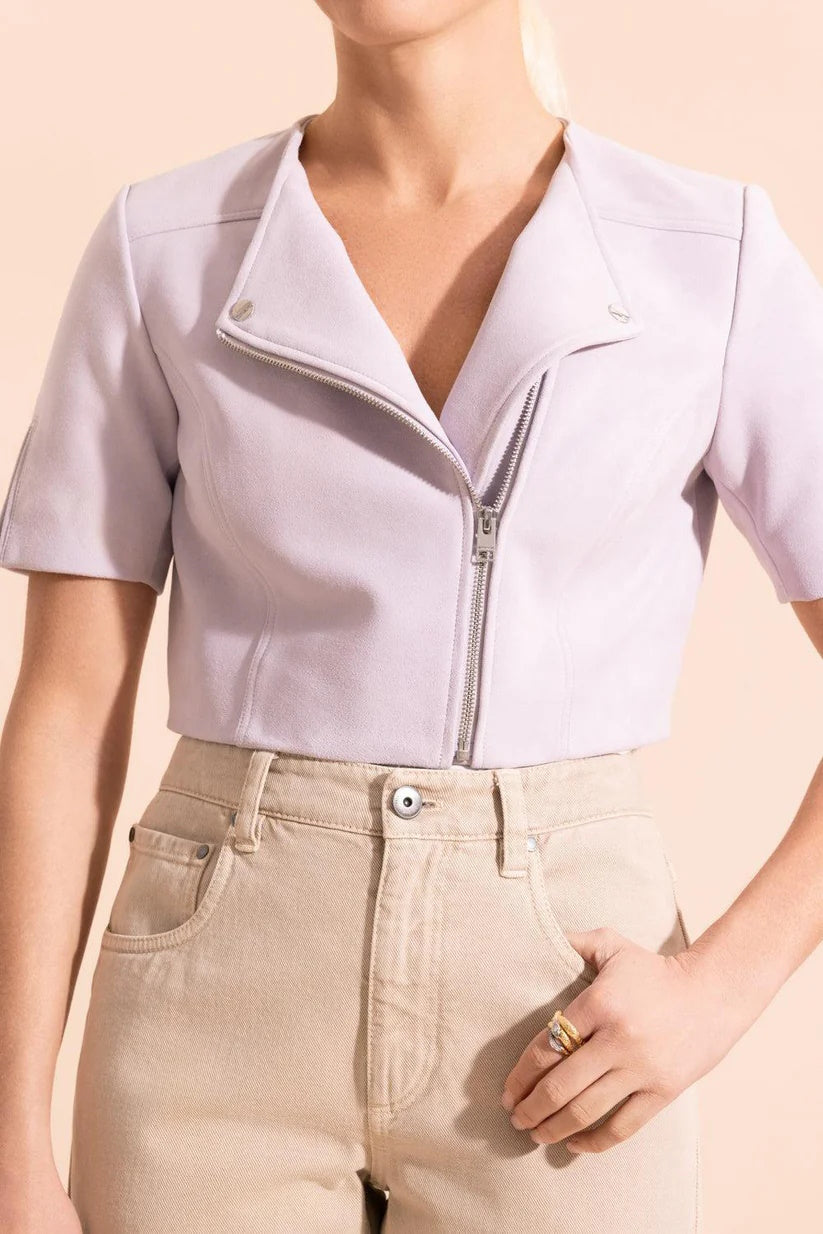 Kirsi in Lilac