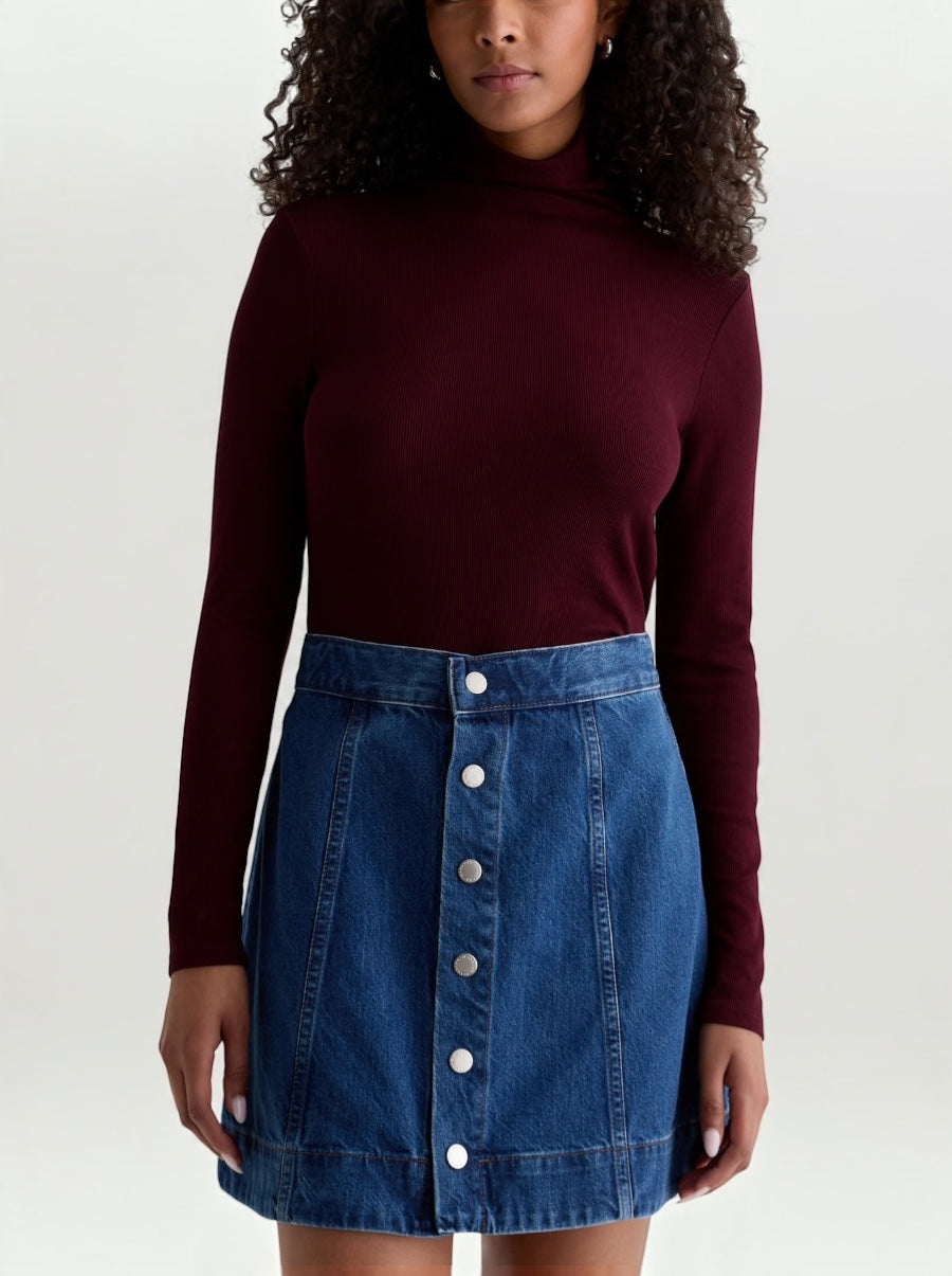 Chelsea Turtleneck in Winery
