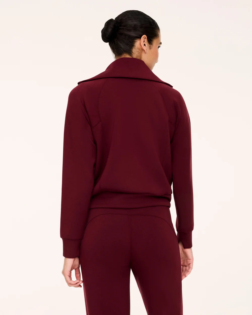 AE Half Zip in Vino