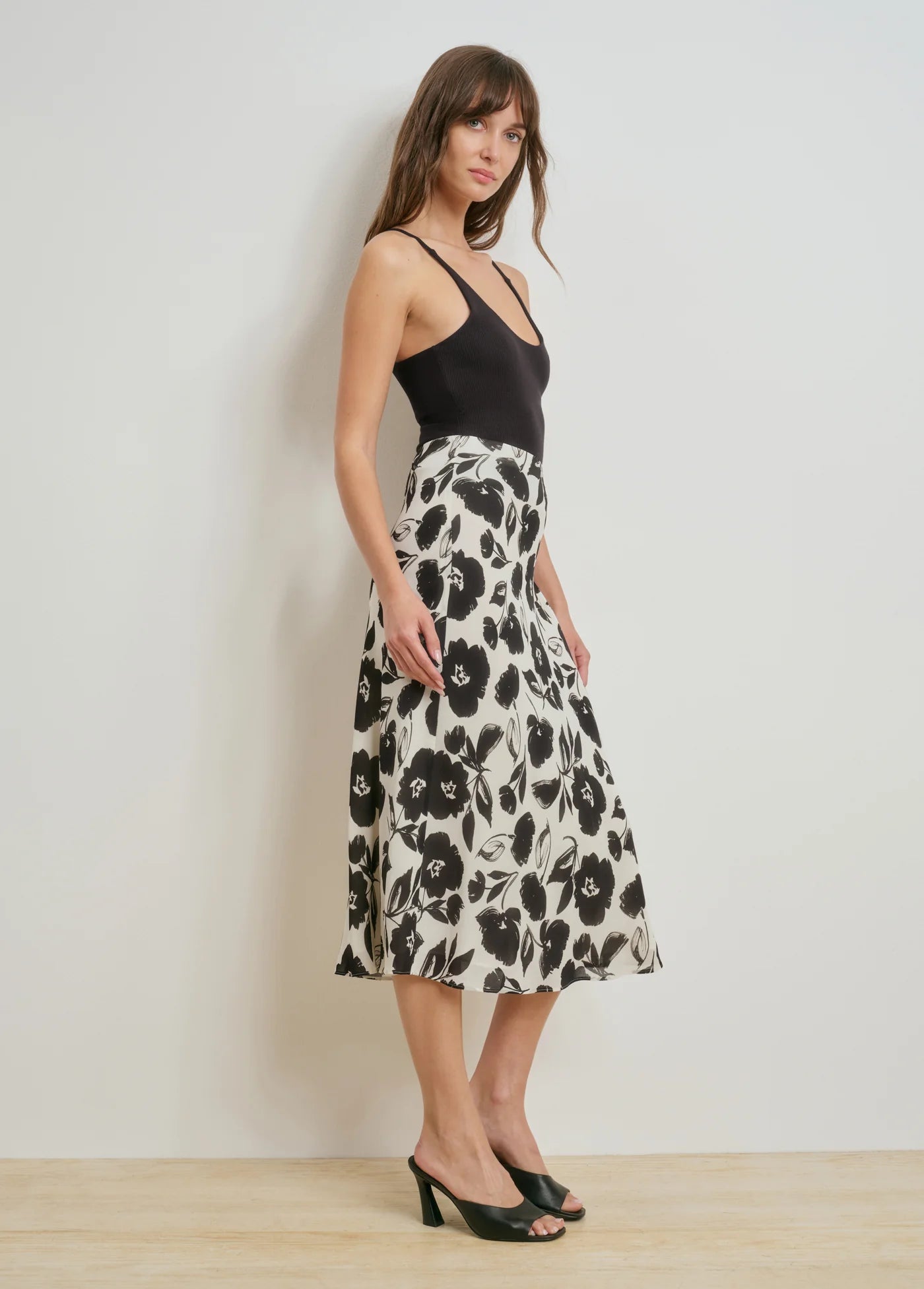 The JoJo Skirt in Neutral Floral