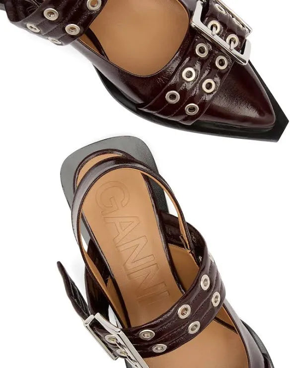 Feminine Buckle Ballerinas in Burgundy