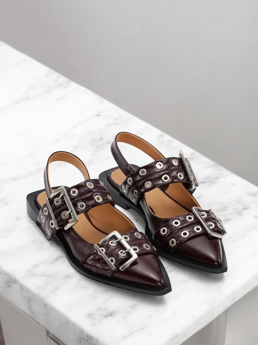 Feminine Buckle Ballerinas in Burgundy