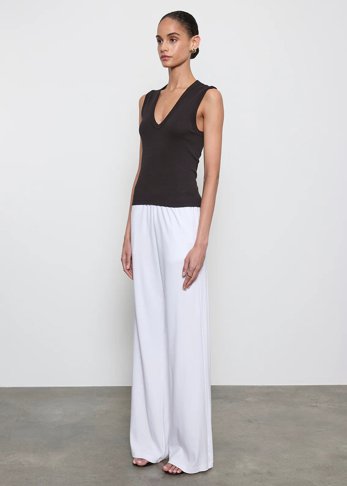 Classic Sleeveless V
