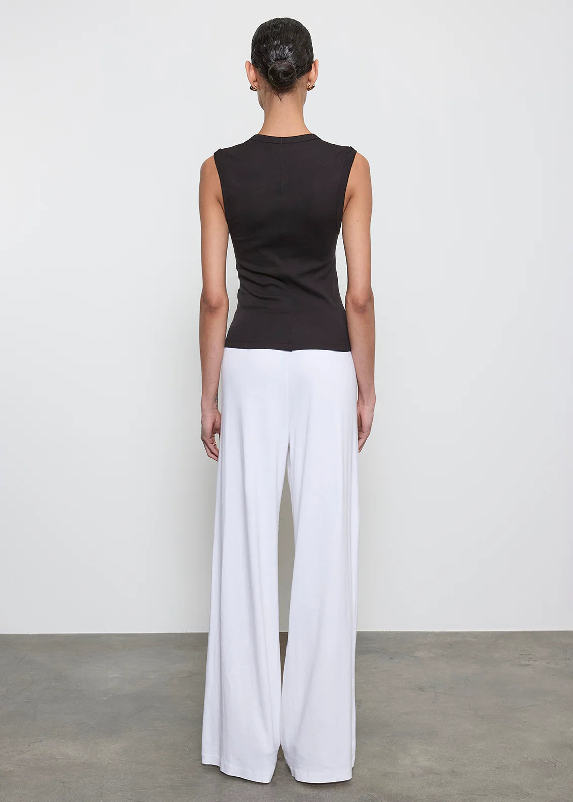Classic Sleeveless V