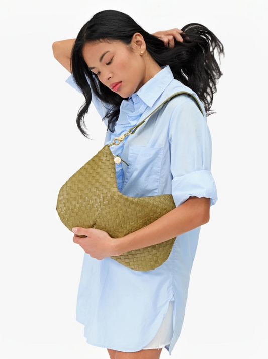 Moyen Messenger in Olive