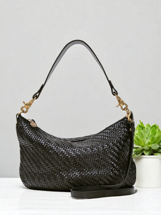 Moyen Messenger in Black