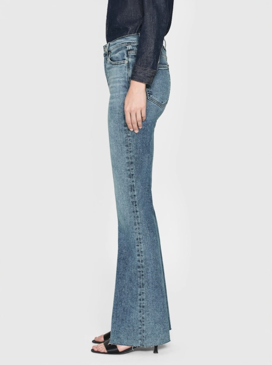 Le Easy Flare in Rowley
