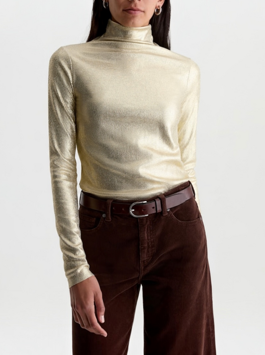 Chelsea Turtleneck in Showtime
