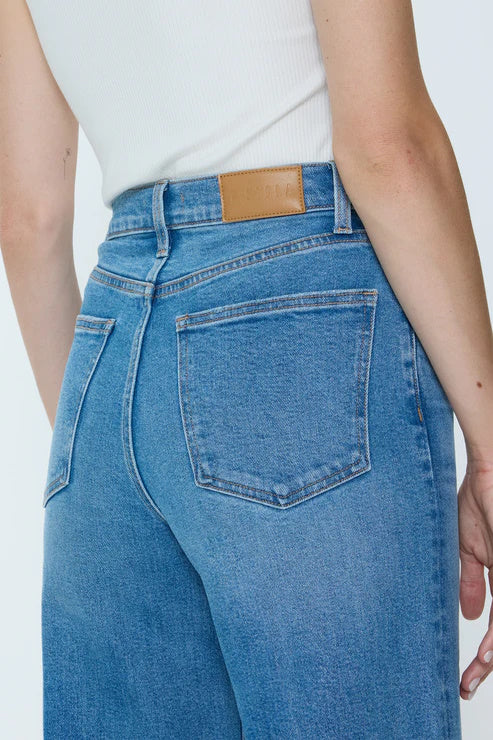 Lana Crop in Wild Heart