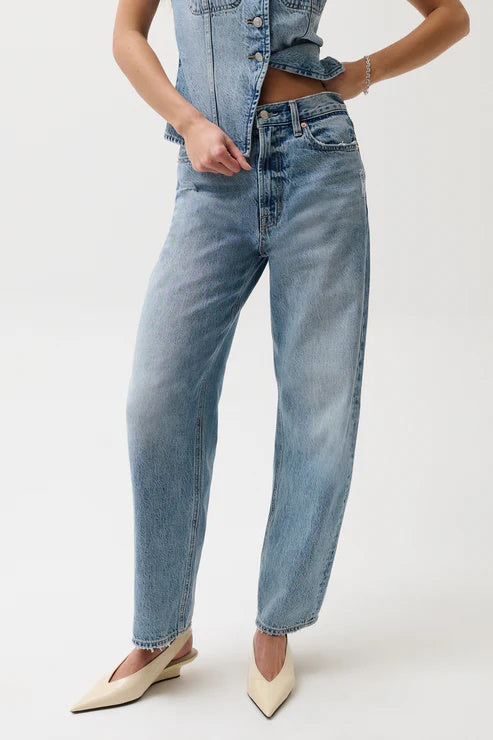 Wes High Rise Barrel Jean