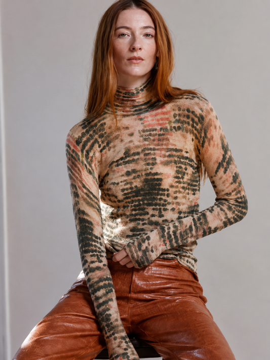 Geo Print Second Skin Mock