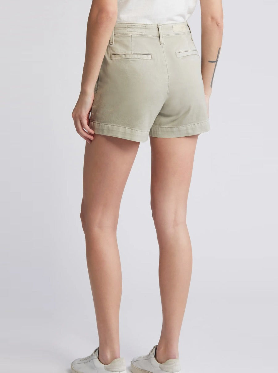 Caden Tailored Trouser Shorts in Sulfur Dried Parsley