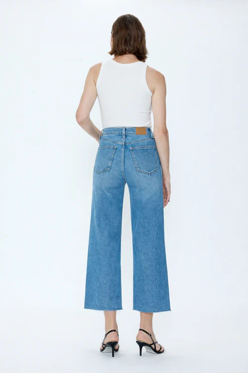 Lana Crop in Wild Heart